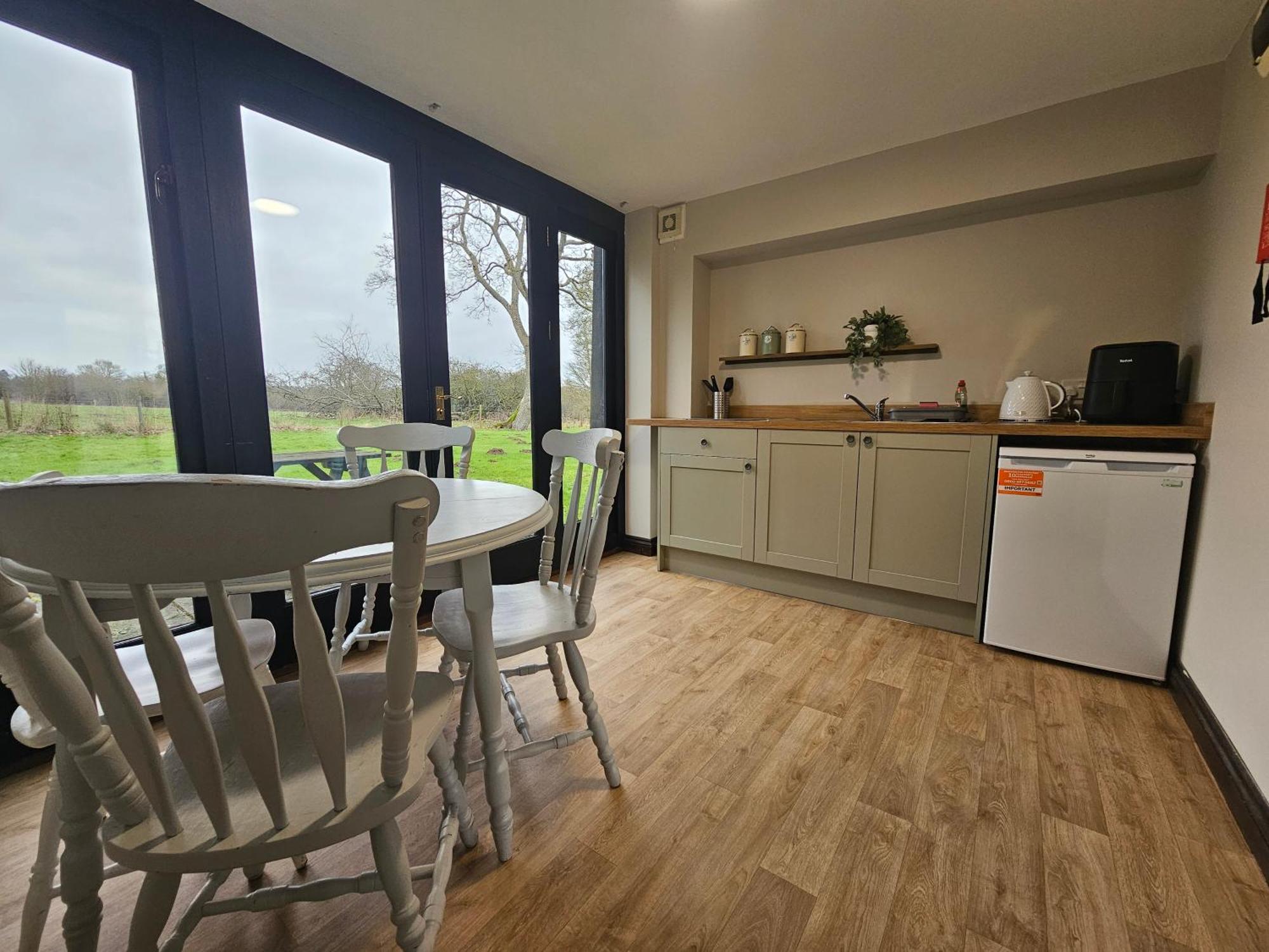 The Swan Inn Hilborough 외부 사진