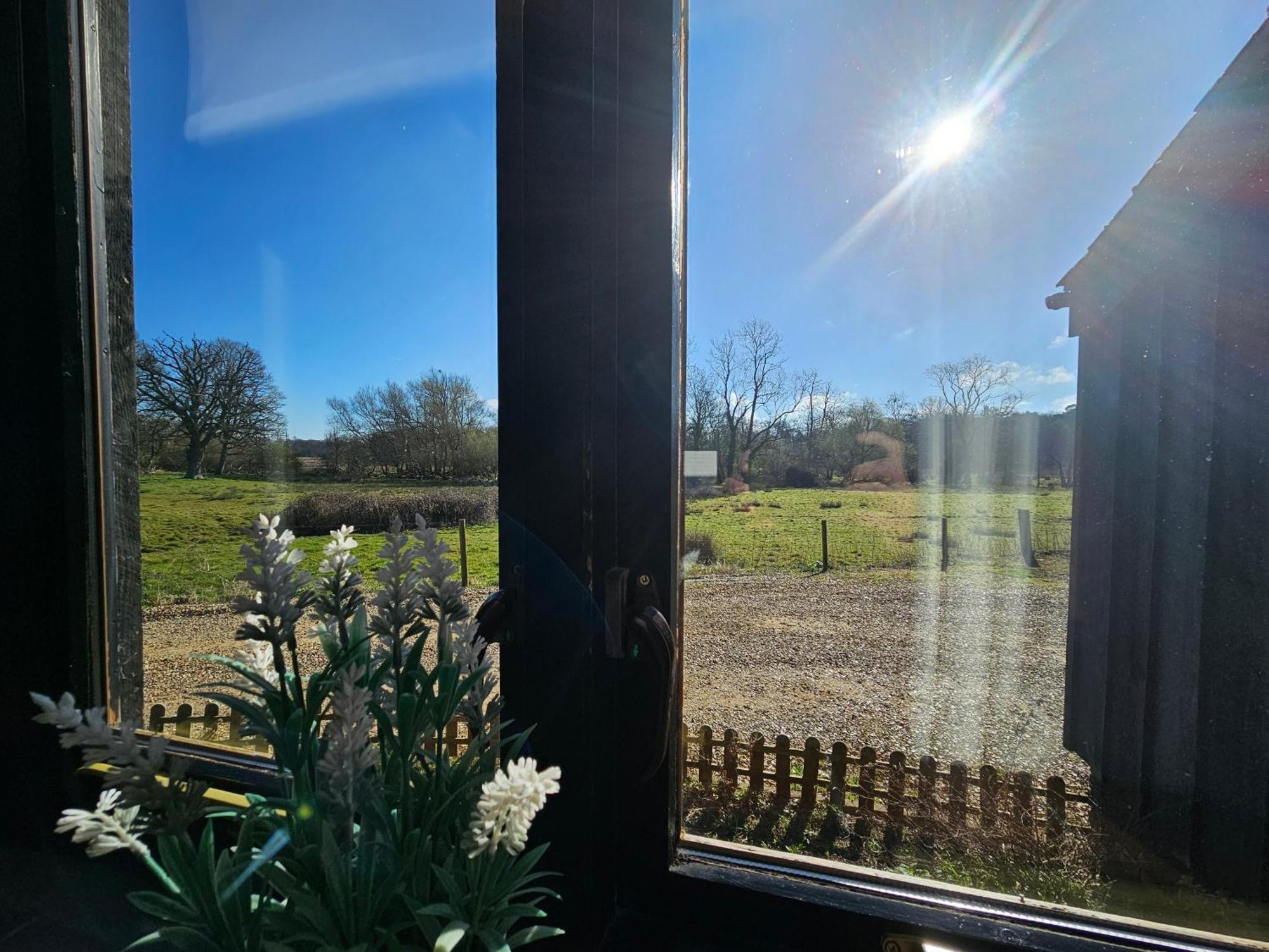 The Swan Inn Hilborough 외부 사진