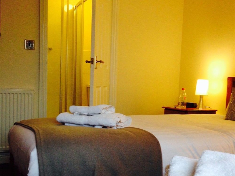The Swan Inn Hilborough 외부 사진