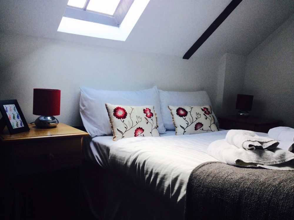 The Swan Inn Hilborough 외부 사진